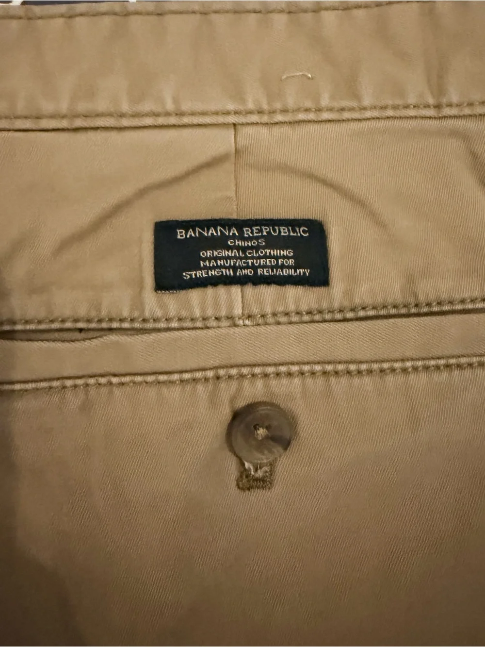 Banana Republic Men's Athletic Lived-In Chino. Size 36/30 Color: Acorn